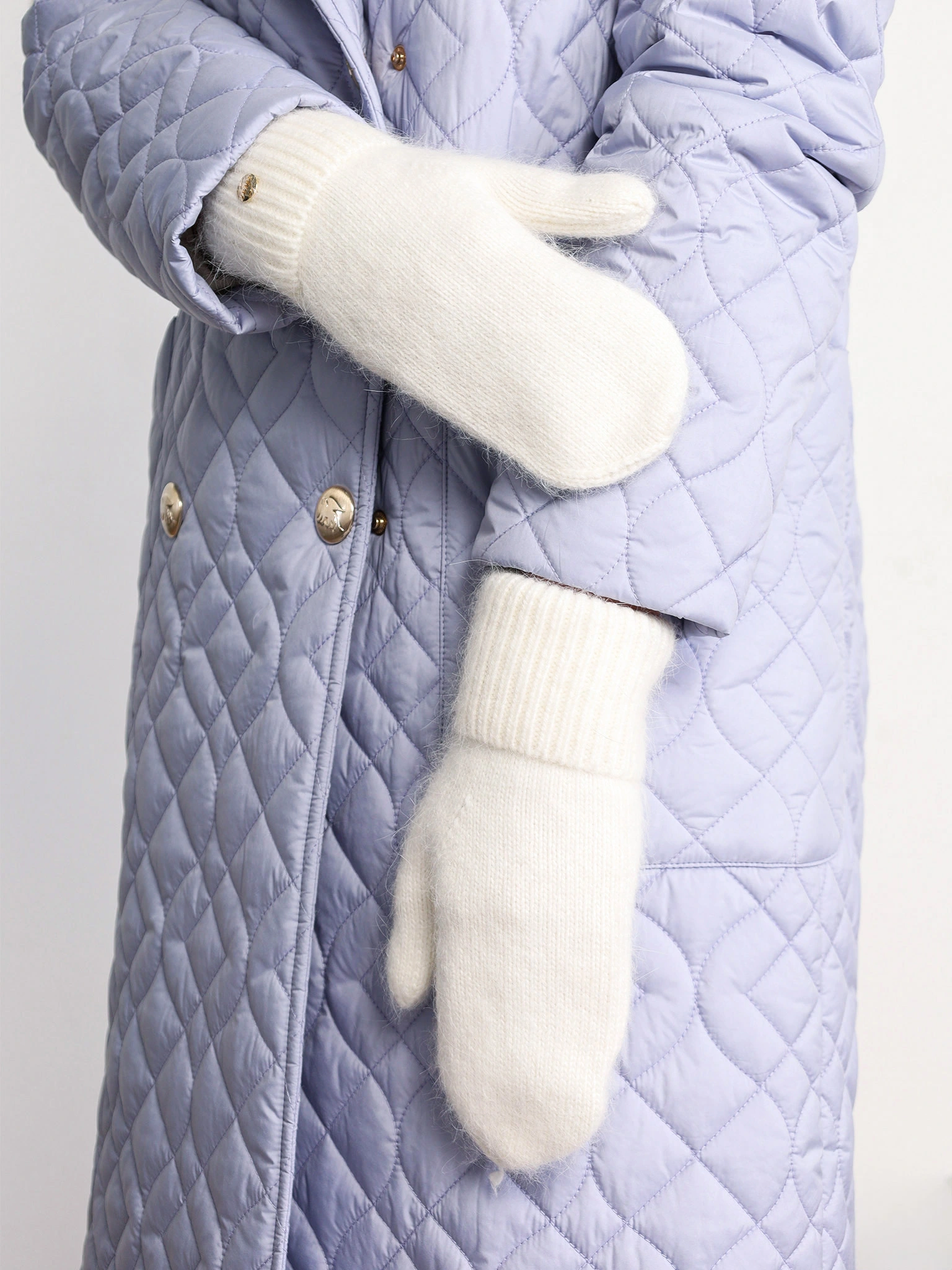 Варежки вязаные из ангоры и акрила